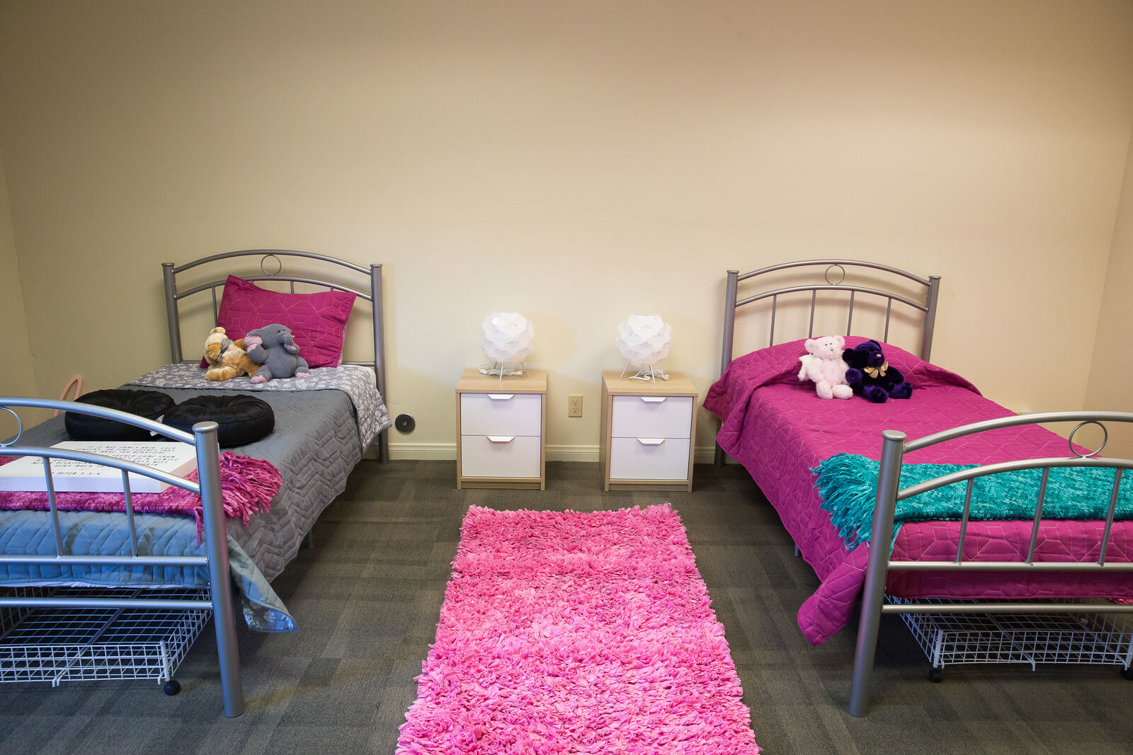 Twin beds ready for new arrivals, Bakersfield safe home